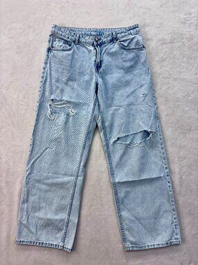 H&M Light Wash Ripped Women's Jeans --- Size: US 10 --- Great Condition!!